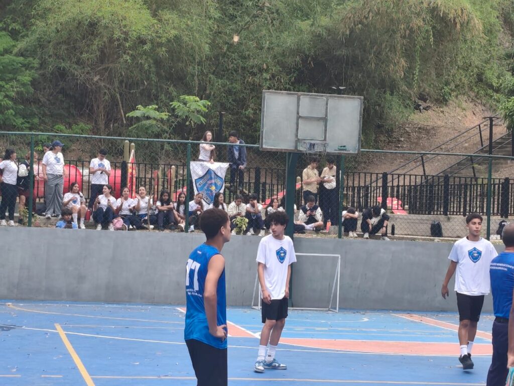 La Semana Deportiva del Instituto Didáctico Antonio José de Sucre se ha convertido nuevamente en uno de los momentos más esperados por toda nuestra comunidad educativa.